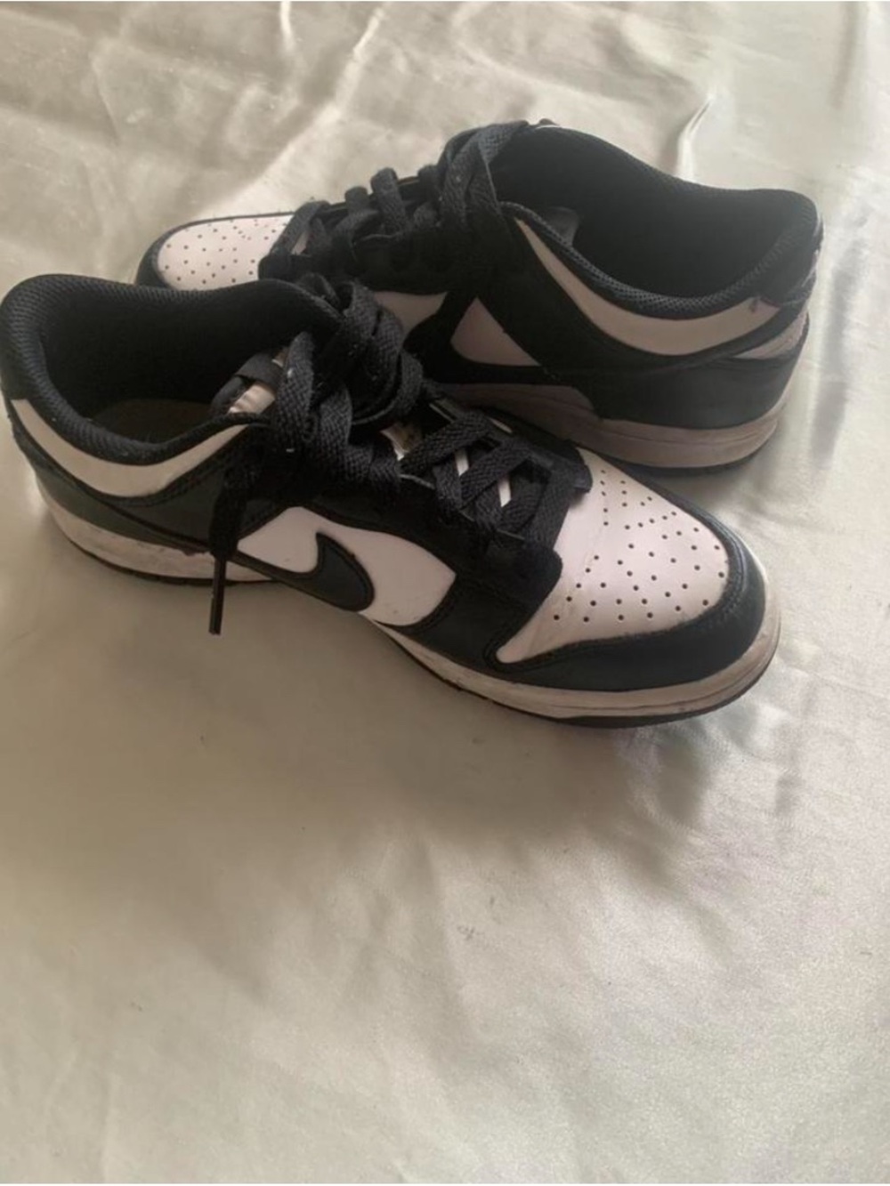 Nike Black and White Low-Top Sneakers - Picture 4 of 4
